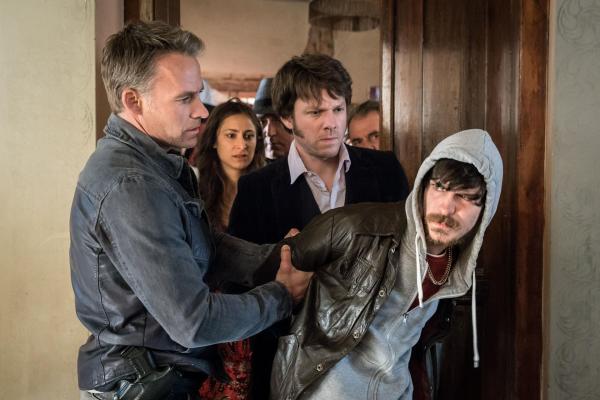 Bild 1 von 3: (v.l.n.r.) Jan Maybach (Marco Girnth); Sorina (Mateja Meded); Tom Kowalski (Steffen Schroeder); Rigo Holomek (Robert Alexander Baer)