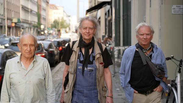 Bild 1 von 13: Mit \