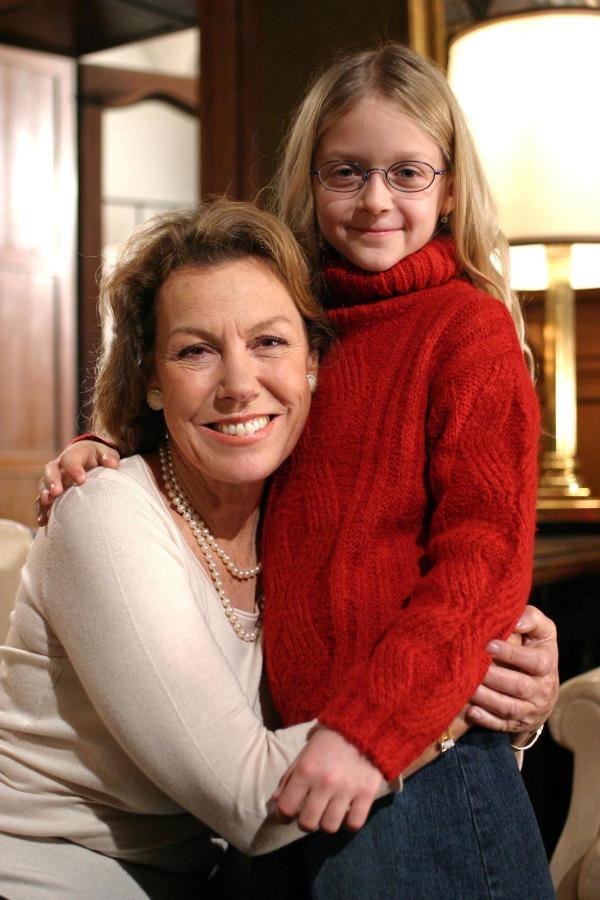 Bild 1 von 1: Im Bild: Gaby Dohm (Helene Helsing), Lili Hering (Lilli).