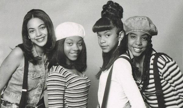 Bild 1 von 2: Im Bild: Bandfoto Girls Tyme, 1990 in Houston, Texas.