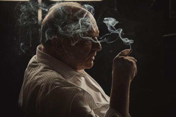 Bild 1 von 7: Kommissar Alain Etcheverry (Stéphan Wojtowicz)