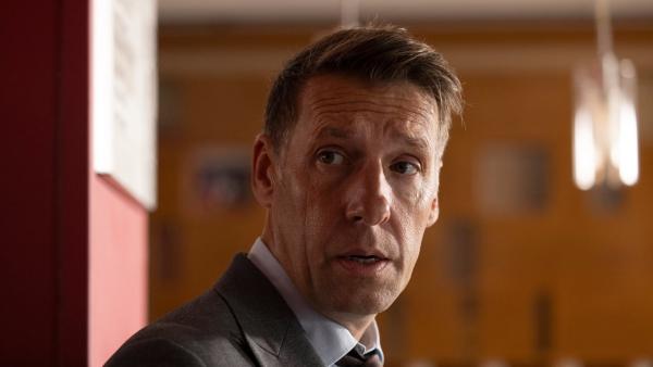 Bild 1 von 6: DS Norman Potting (Craig Parkinson) wird von einem perfiden Mörder gezwungen den Todeskampf seiner Freundin und Kollegin Bella Moy anzusehen.