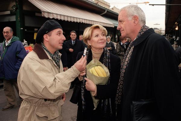 Bild 1 von 7: Im Bild: Julia, Arthur und Fellner am Naschmarkt (v.li.: Christoph Fälbl, Christiane Hörbiger, Peter Bongartz).