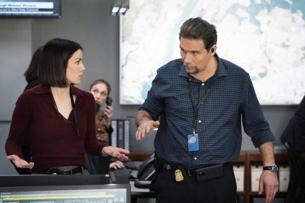 Bild 1 von 5: FBI SAC Isobel Castille (Alana De La Garza, l.); FBI ASAC Jubal Valentine (Jeremy Sisto, r.)
