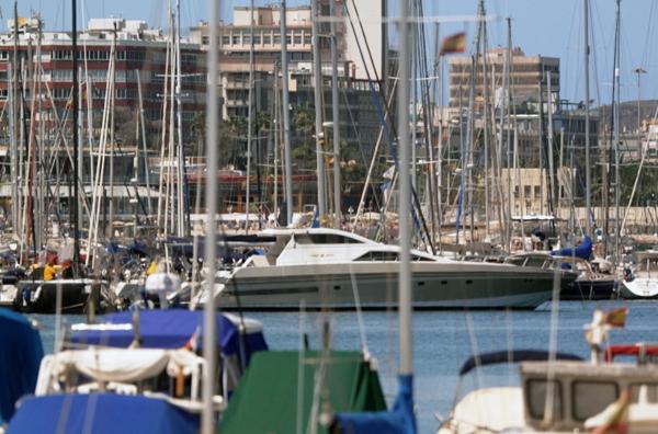 Bild 1 von 3: Ende des 15. Jahrhunderts war der Atlantische Ozean ein fabulöser Spielplatz für entdeckungshungrige Abenteurer. Vor der afrikanischen Küste suchten spanische Seefahrer vergeblich nach der kleinen Kanareninsel San Borondón ...