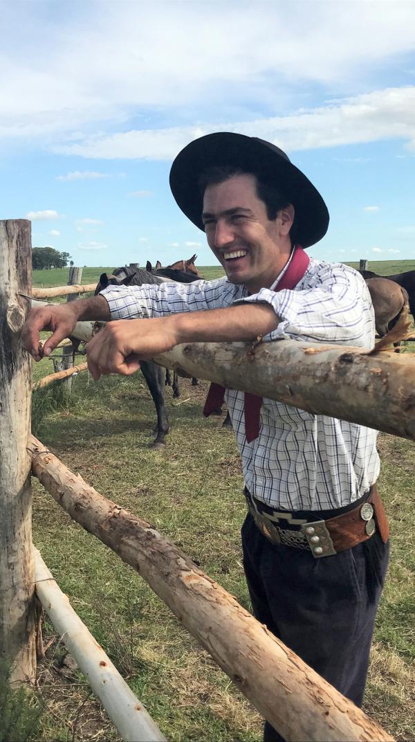 Bild 1 von 7: Die besten Rodeo-Reiter des Landes, wie auch Diego Guedes, versammeln sich regelmäßig, um gegeneinander anzutreten.