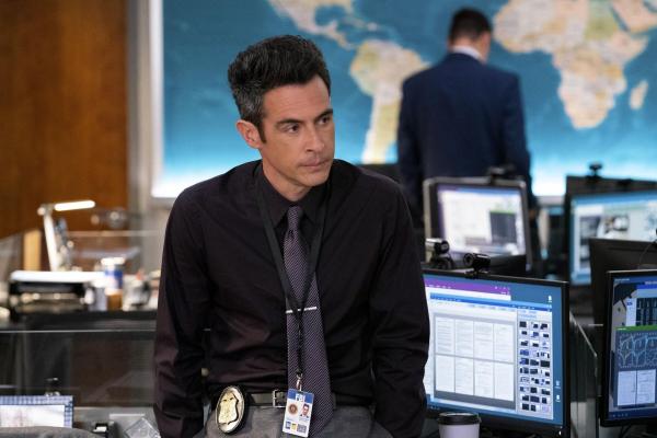 Bild 1 von 4: Special Agent Stuart Scola (John Boyd)
