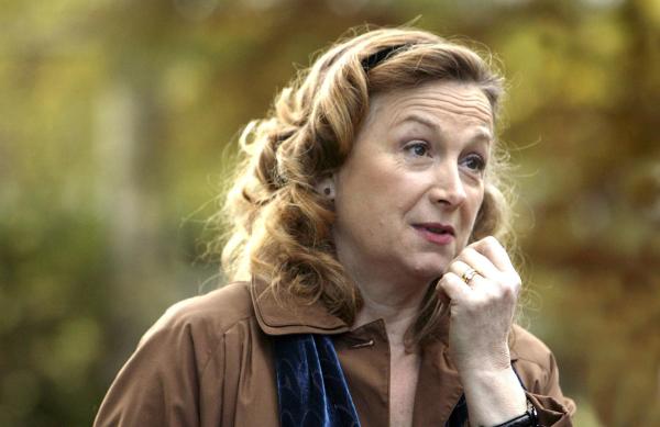 Bild 1 von 10: Im Bild: Cheryl Campbell (Valli).