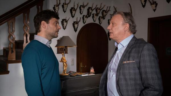 Bild 1 von 7: Thomas Singer (Mike Olsowski, l.); Manfred Kaufman (Hannes Hellmann, r.)