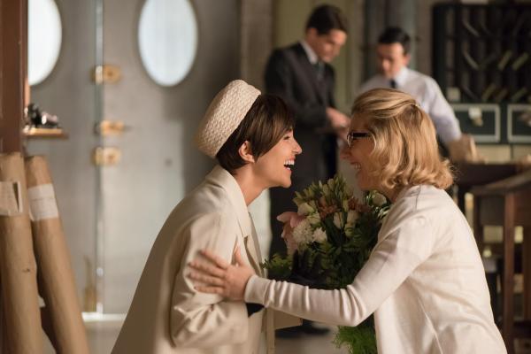 Bild 1 von 6: Ana Rivera (Paula Echevarría, l.); Rita Montesinos (Cecilia Freire, r.)