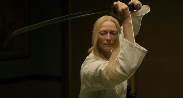 Bild 1 von 12: Zelda Winston (Tilda Swinton)