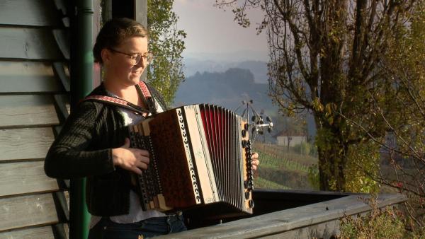 Bild 1 von 13: Im Bild: Johanna Dumpfart, Musikerin.