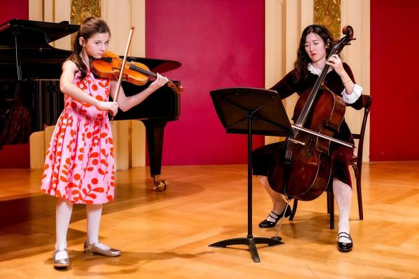 Bild 1 von 18: Im Bild: Eloisa Aubert, Maddalena del Gobbo.