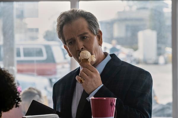 Bild 1 von 5: Ben Mendelsohn as The Guy in Freaky Tales. Credit: Courtesy of Lionsgate