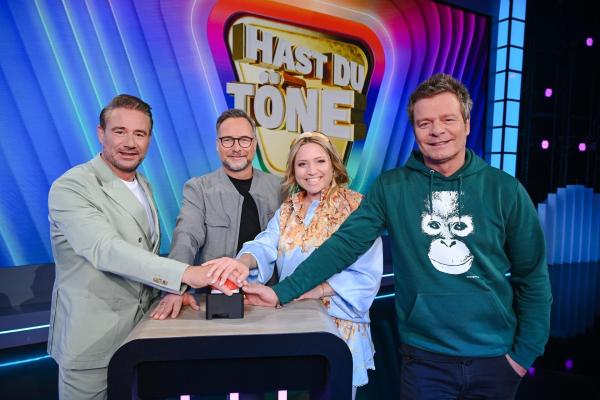 Bild 1 von 11: (v.l.n.r.) Sasha; Matthias Opdenhövel; Caroline Frier; Oliver Geissen