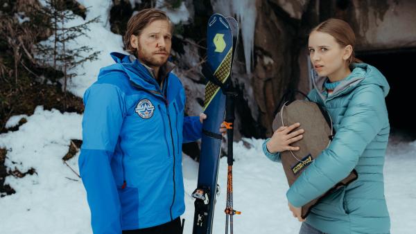 Bild 1 von 15: Markus (Sebastian Ströbel) versteht die Ängste von Steffi Reisinger (Lina Hüesker).