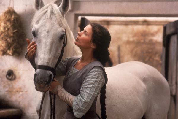 Bild 1 von 8: Guinevere (Julia Ormond)