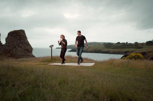 Bild 1 von 2: Sylvia Camarda tanzt mit dem ehemaligen Riverdance-Star David McCabe.