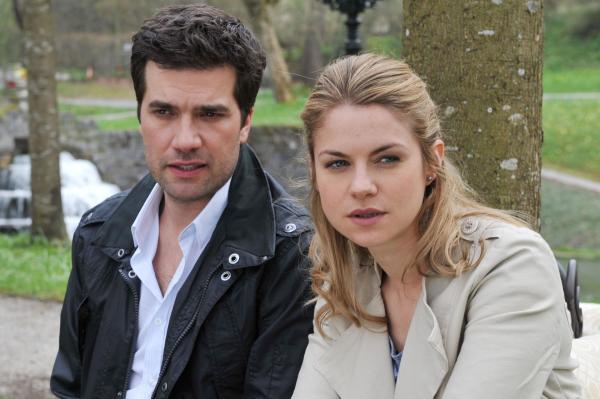 Bild 1 von 10: Konstantin (Moritz Tittel, l.); Marlene (Lucy Scherer, r.)
