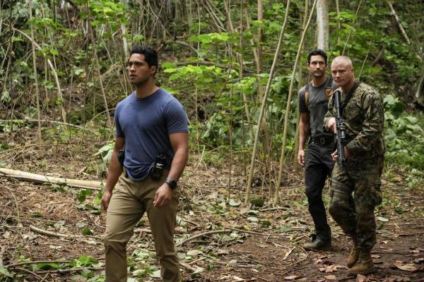 Bild 1 von 6: Kai Holman (Alex Tarrant, l.); Jesse Boone (Noah Mills, r.)