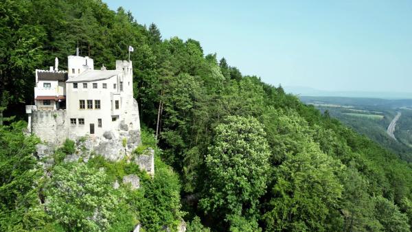 Bild 1 von 3: Burg Grimmenstein.