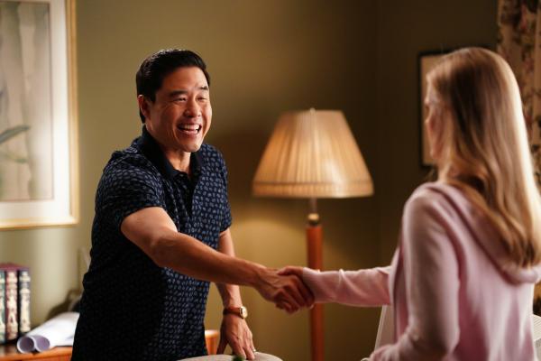 Bild 1 von 11: Louis Huang (Randall Park)