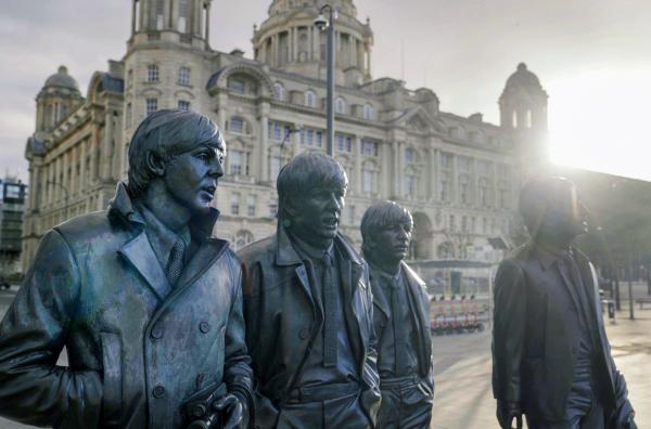 Bild 1 von 7: In Liverpool, der Heimatstadt von Paul McCartney, sind die Beatles allgegenwärtig.