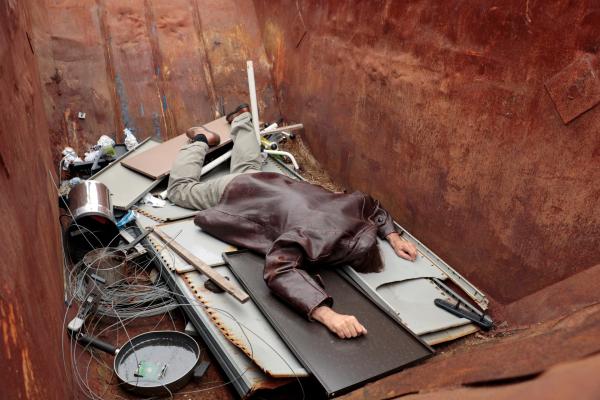 Bild 1 von 1: Wer zu viel weiß, wird entsorgt - im Stil der Mafia. Als Henry Hill von einem Mordkomplott gegen sich erfährt, wechselt er die Seiten und wird FBI-Informant.