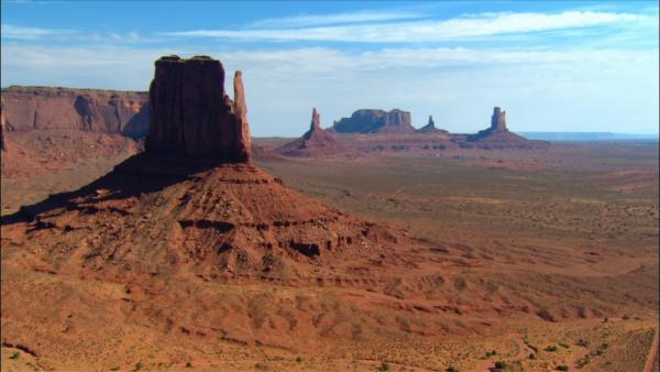 Bild 1 von 4: Wind und Wasser formten die einzigartigen Felsformationen des Monument Valley.