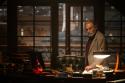 Haluk Bilginer in: Inspector Ikmen - Tod in Istanbul