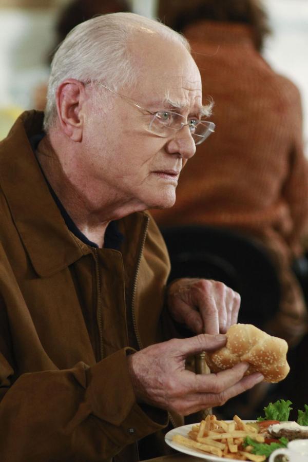 Bild 1 von 1: Frank Kaminsky (Larry Hagman)