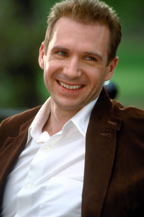 Bild 1 von 19: Noch ahnt Christopher Marshall (Ralph Fiennes) nicht, wer Marisa wirklich ist ...