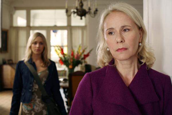 Bild 1 von 12: Julia Dietze, Michaela Rosen.