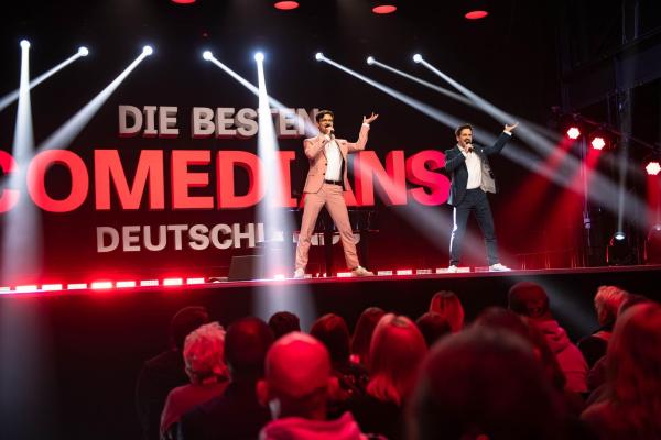 Bild 1 von 11: Bodo Wartke (l.); Marti Fischer (r.)