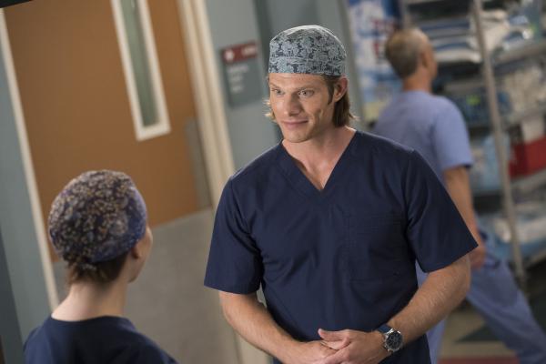 Bild 1 von 19: Dr. Atticus Lincoln (Chris Carmack)
