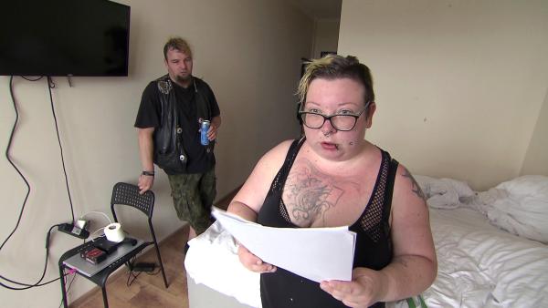 Bild 1 von 3: Paddy (39) und Lausi (33) hoffen auf eine Sozial-Wohnung.