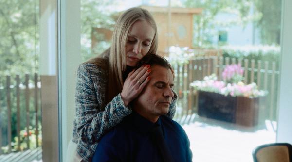 Bild 1 von 16: Im Bild: Katharina Heyer (Simone Böttcher), Stephan Luca (Steffen Böttcher).