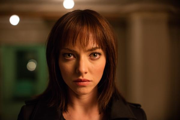 Bild 1 von 13: Anon (Amanda Seyfried) ist eine geniale Hackerin, die völlig anonym bleiben will.