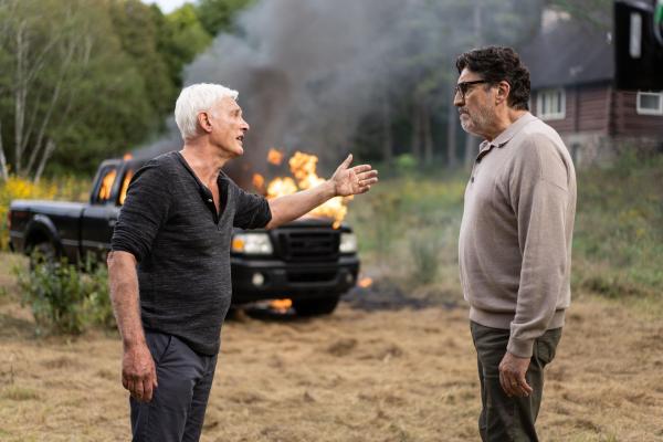 Bild 1 von 13: Pierre Arnot (Frank Schorpion, l.); Armand Gamache (Alfred Molina, r.)