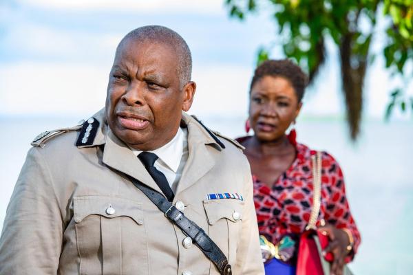 Bild 1 von 26: Im Bild: Don Warrington (Comm. Selwyn Patterson), Ginny Holder (Darlene Curtis).