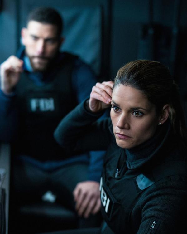Bild 1 von 20: Omar Adom OA Zidan (Zeeko Zaki, l.); Maggie Bell (Missy Peregrym, r.)