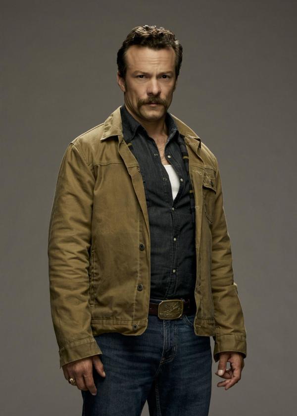 Bild 1 von 18: Special Agent Mike Franks (Kyle Schmid)