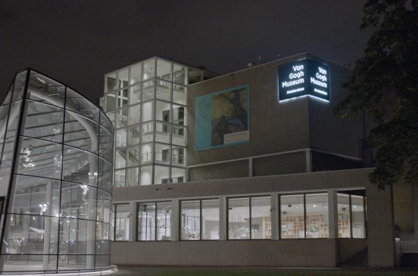 Bild 1 von 3: An einem frühen Dezembermorgen im Jahr 2002 geht im Van Gogh Museum in Amsterdam der Alarm los ...