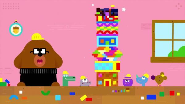 Bild 1 von 1: Duggee und die Quirlies entwerfen ein neues Quirlie-Haus.