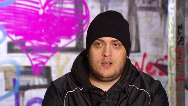Bild 1 von 2: Der Ulmer Hobby-Rapper Nico lebt vom Amt. Statt sich eine Stelle zu suchen, arbeitet der 26-Jährige an seiner Musik-Karriere.