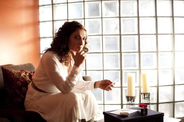 Bild 1 von 5: Ohne Mick die Chance zu geben, sein Verhalten zu erklären, beendet Tanja (Proschat Madani) die Beziehung zu ihm - und leidet ?