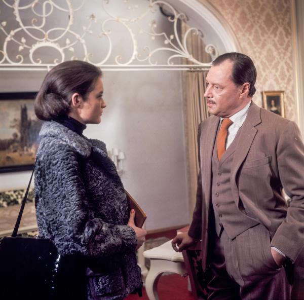 Bild 1 von 7: Im Bild: Katja Merlin, Ivan Desny.