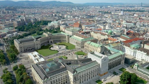 Bild 1 von 12: Im Bild: Kaiserforum Totale.