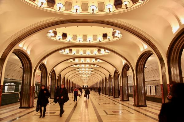 Bild 1 von 5: Die Metrostationen sollen die neuen Kathedralen des Sozialismus sein.