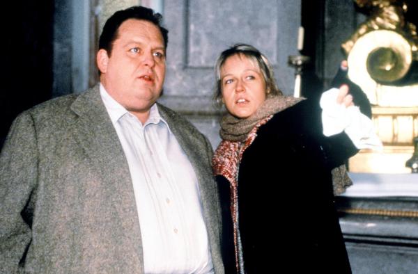 Bild 1 von 10: Im Bild: Ottfried Fischer (Benno Berghammer), Anica Dobra (Maria Burgicz).